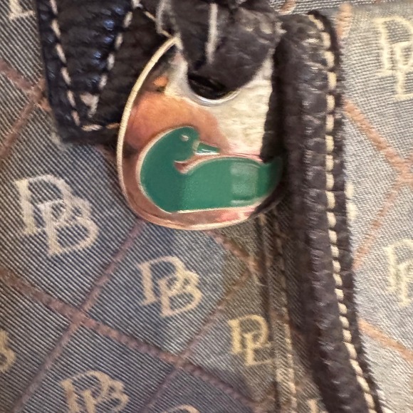 Dooney & Bourke Old Monogram Canvas Tote Top Handle 10x15x5"
Very Preloved - Picture 12 of 15